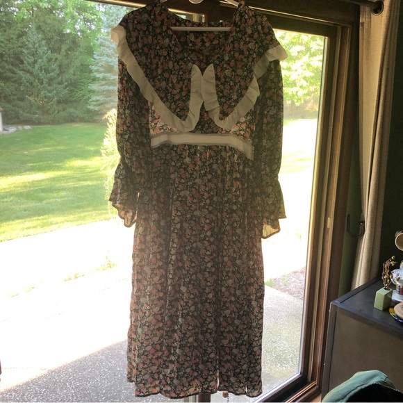 Sister Jane “Niece” Dress in L - Picture 4 of 5